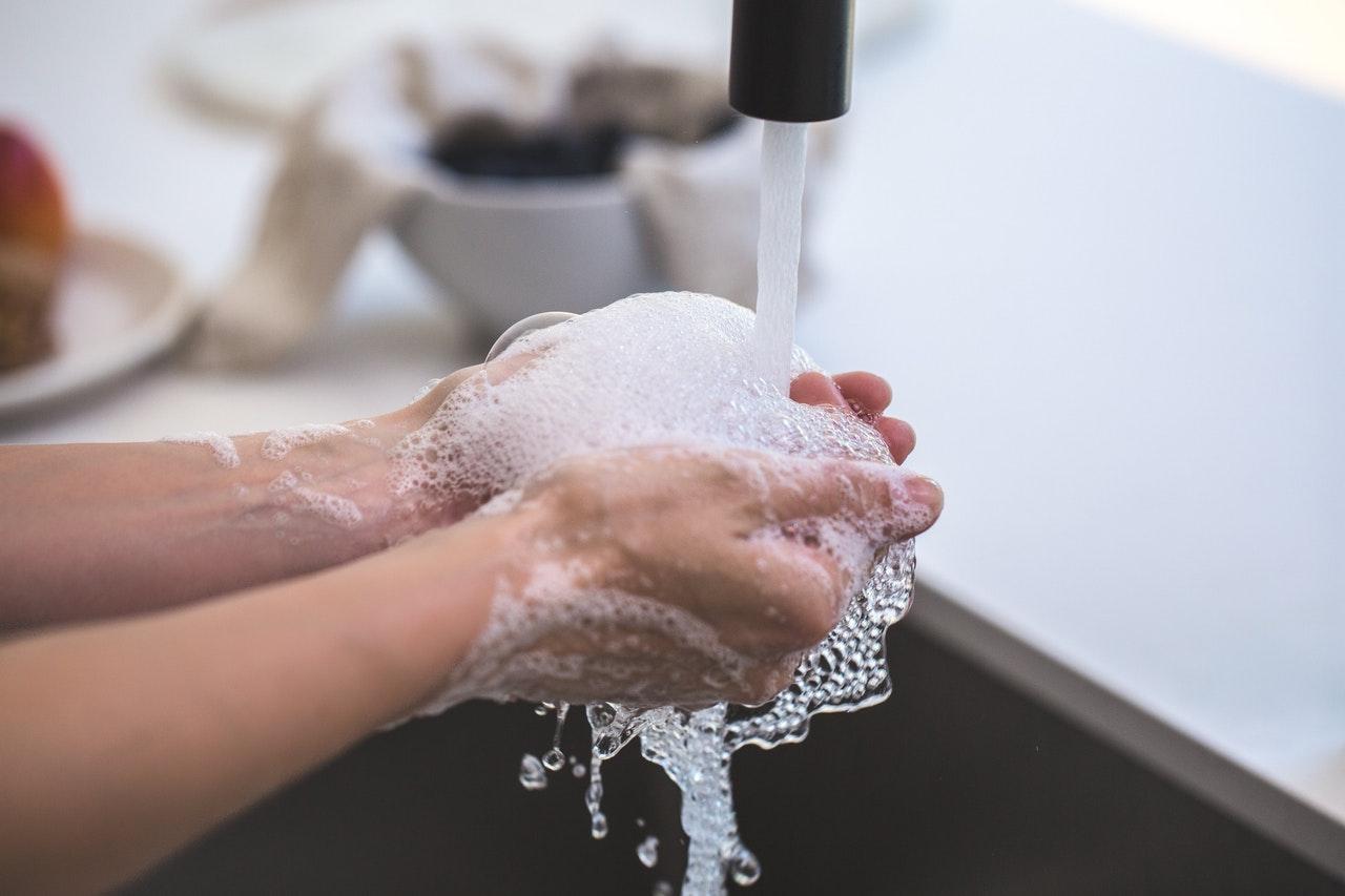 Hand disinfection 'substantially reduces the risks of infection', studies show. Photo: Pexels