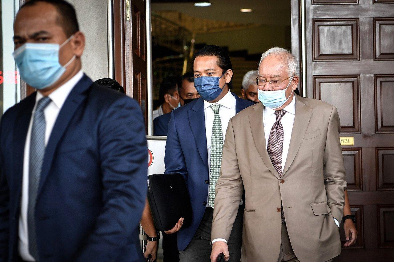 Bekas perdana menteri Najib Razak hadir untuk perbicaraan kes yang dihadapinya berhubung dana 1Malaysia Development Berhad (1MDB) di Mahkamah Tinggi. Gambar: Bernama