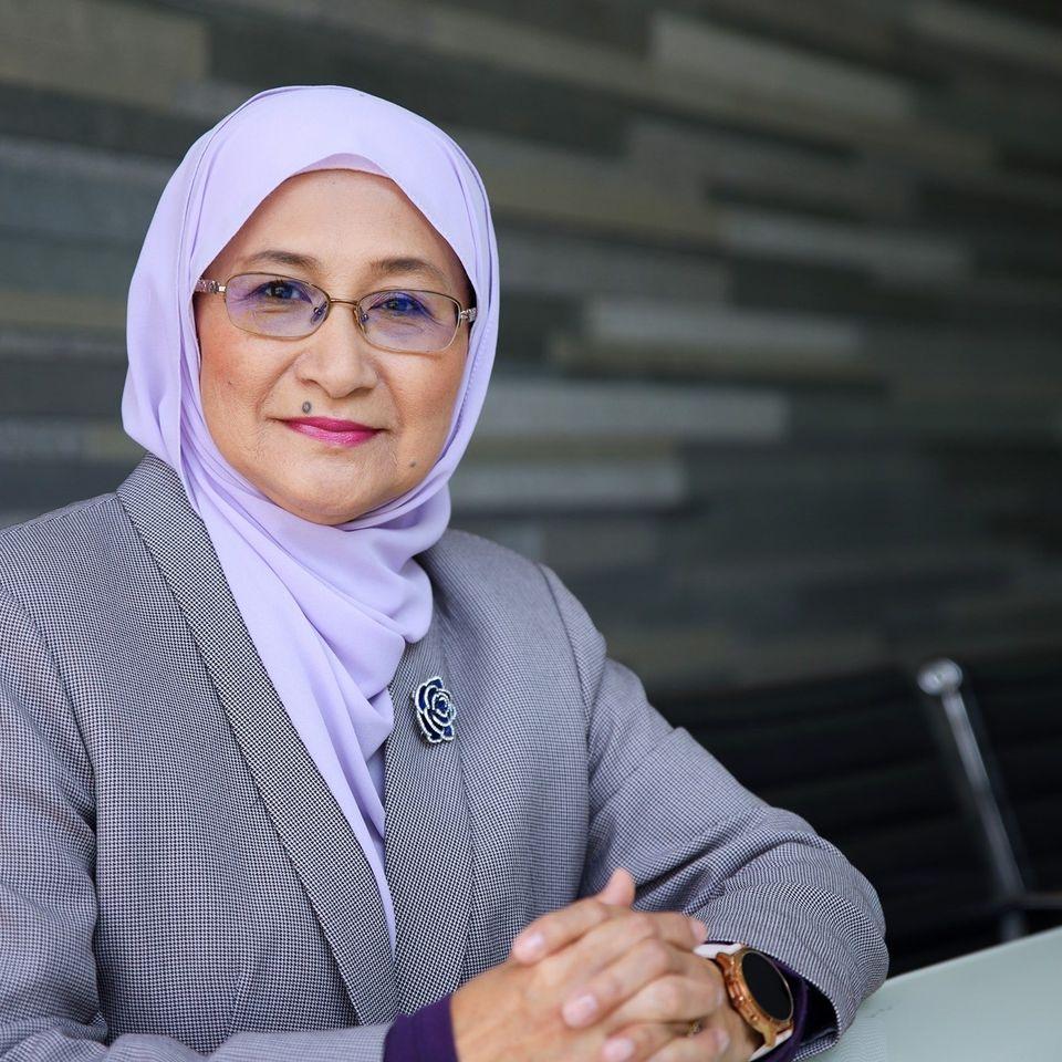 Naib Canselor UMT Prof Nor Aieni Mokhtar. Gambar: Facebook