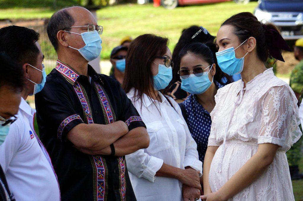 Ahli Parlimen Upko Wilfred Madius mahu pihak yang berkenaan berhenti menyebarkan fitnah bahawa beliau akan melompat parti. Gambar: Bernama