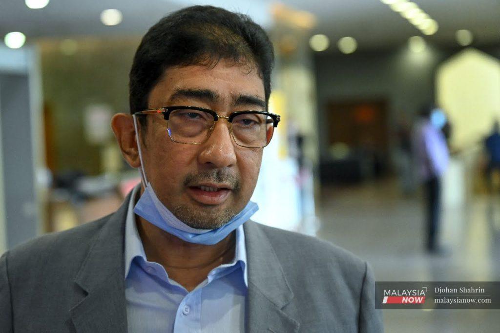 Zahidi Zainul Abidin menggesa kepimpinan dan akar umbi Umno supaya membuat perbincangan dan berfikiran jauh sebelum menolak sebarang tawaran kerjasama.