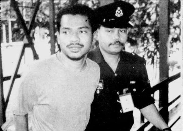 A newspaper clipping showing Adam Jaafar, who went on a shooting spree in Kuala Lumpur in October 1987 which left one dead and several others wounded.