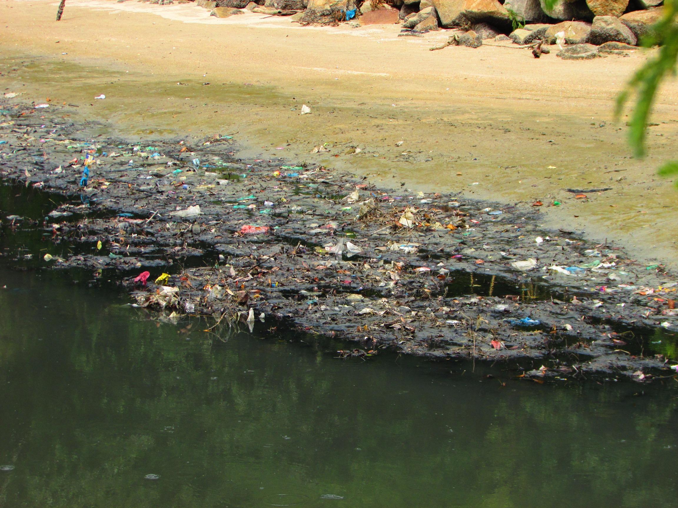 Beginilah Keadaan Sungai Kampung Permatang Tepi Laut yang Tercemar