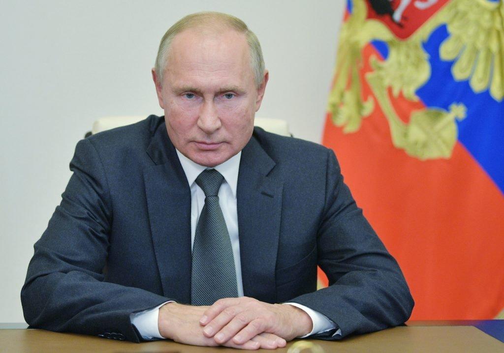 Dengan peruntukan undang-undang baru, Vladimir Putin mungkin mentadbir Rusia sehingga 2036. Gambar: AP