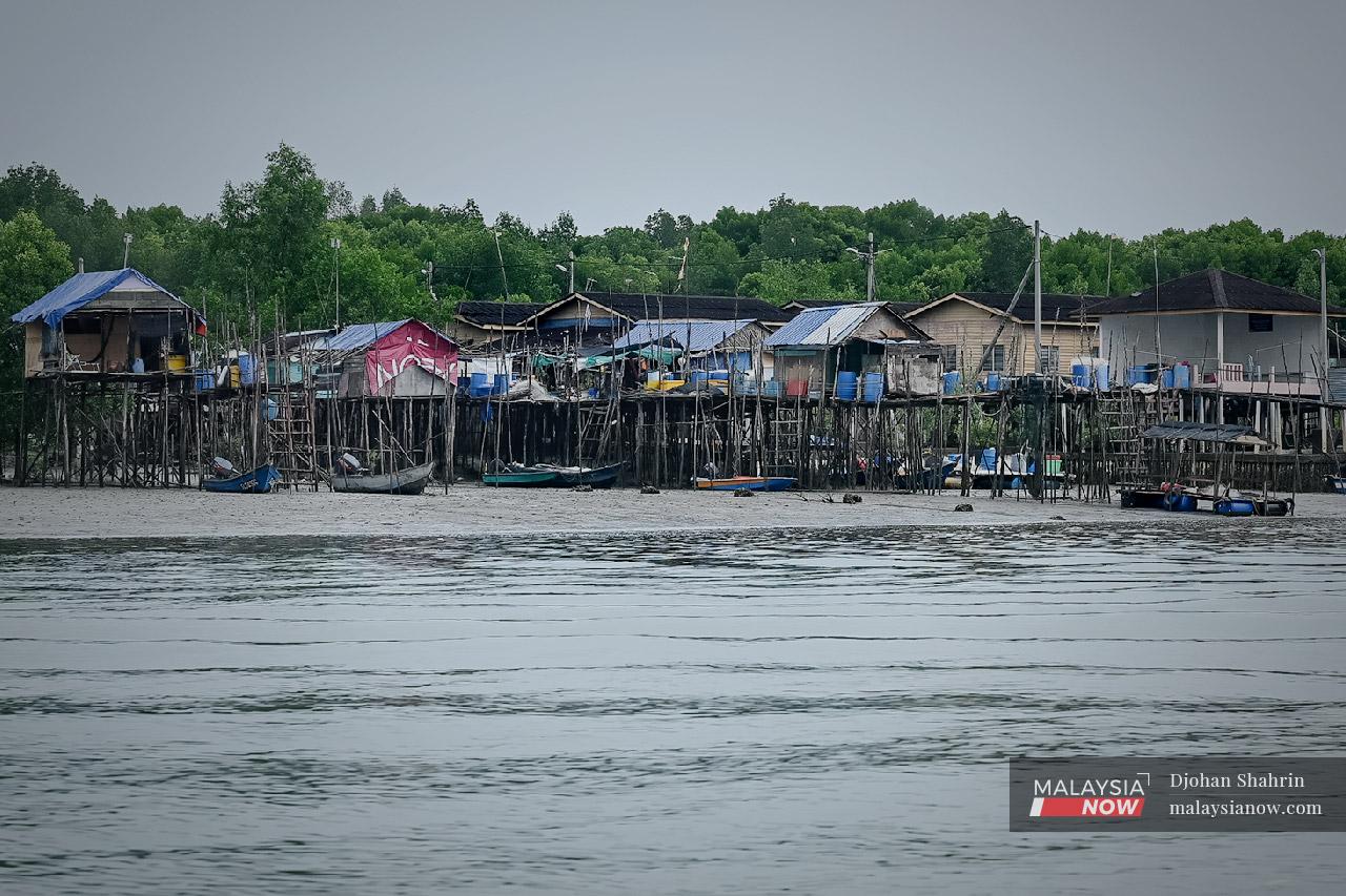While Pulau Ketam is known for its predominantly Chinese fishing villages, sharing the island is a group of Orang Asli who live in a community known as the Sungai Dua village.