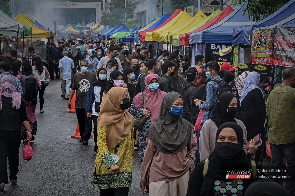 Ramadan bazaars in Selangor will not be allowed from Saturday onwards.