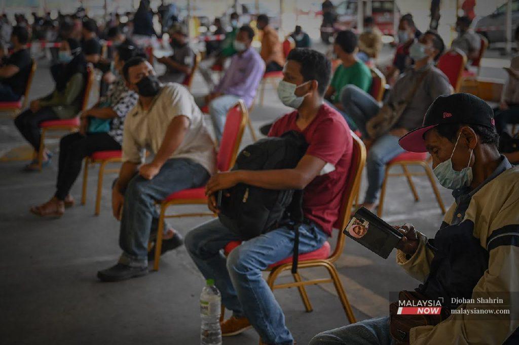 Top cop Acryl Sani Abdullah Sani says the directive forbidding random checks of foreigners is to prevent police from abusing their power.