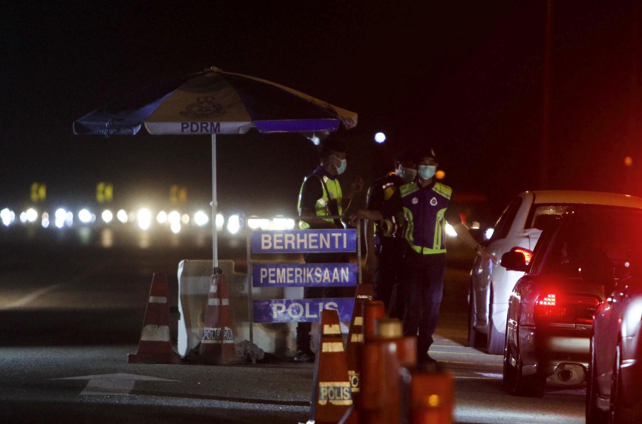 Inter-district and interstate travel have been banned without police permission from May 10 to June 6. Photo: Bernama