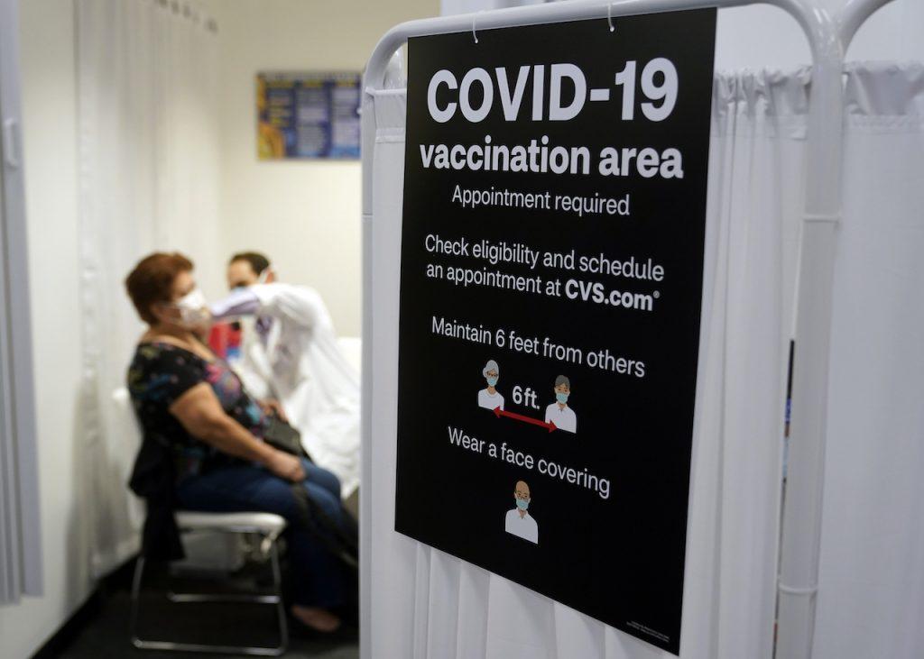 Researchers continue to stress the importance of widespread vaccination at the global level. Photo: AP