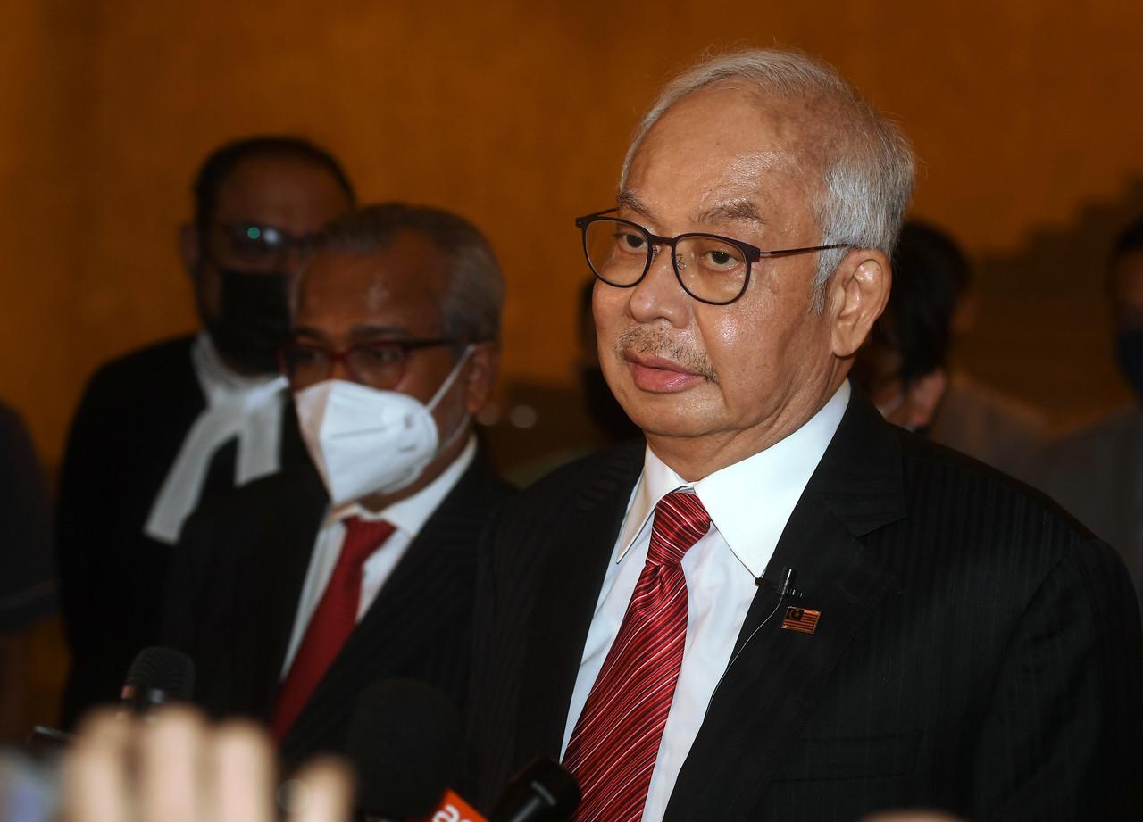 Former prime minister Najib Razak speaks to the press after the conclusion of his SRC International appeal hearing at the Court of Appeal in Putrajaya today. Photo: Bernama