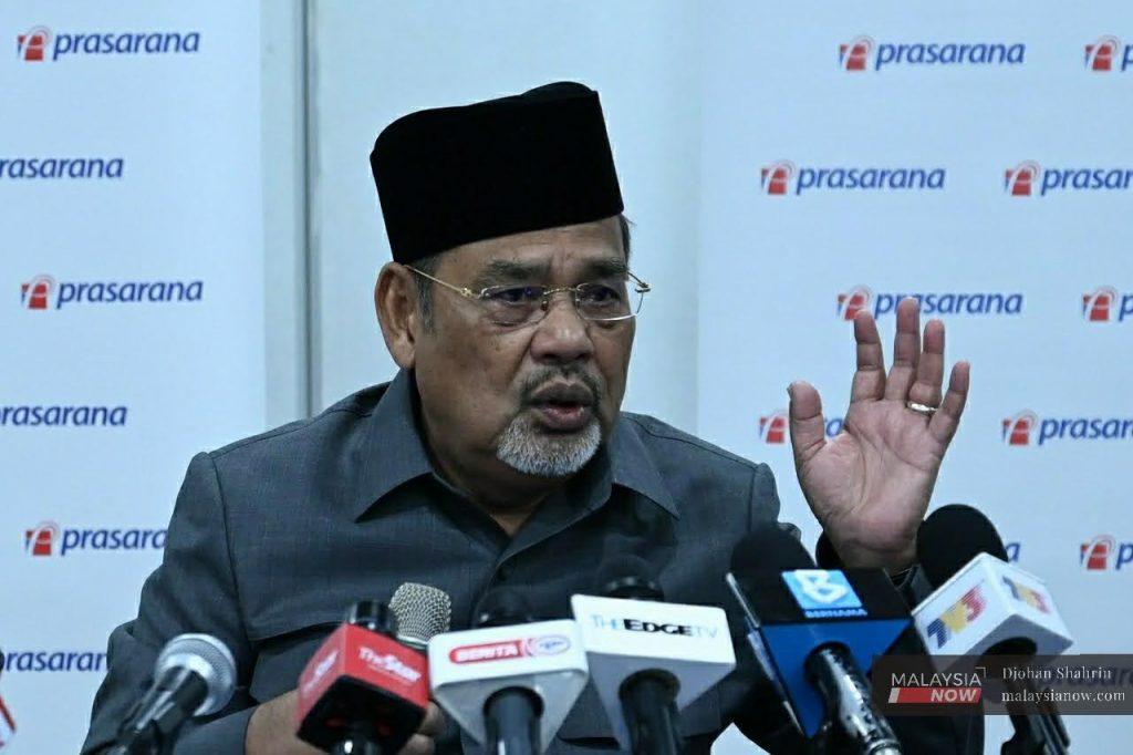 Pengerusi Prasarana Malaysia Berhad (Prasarana) Tajuddin Abdul Rahman.