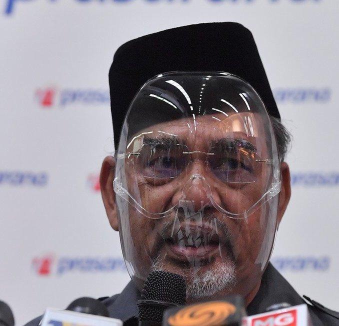 Prasarana chairman Tajuddin Abdul Rahman at a press conference at the KLCC LRT station in Kuala Lumpur on Tuesday. Photo: Bernama