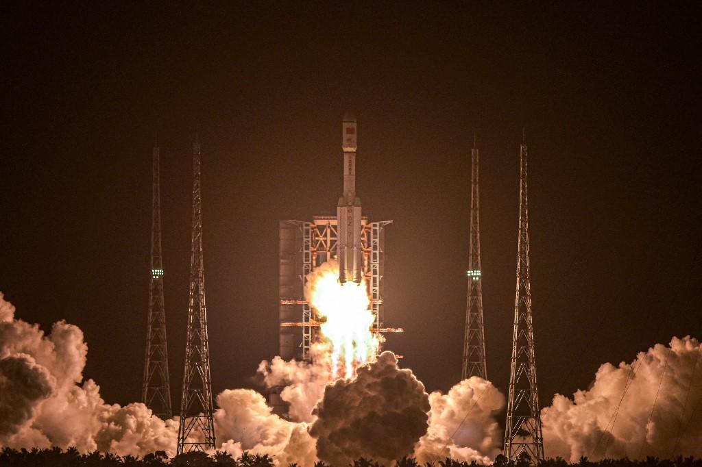 A Long March 7 rocket, carrying China's Tianzhou-2 cargo craft, lifts off from the Wenchang Space Launch Center in southern China's Hainan province on May 29. Photo: AFP