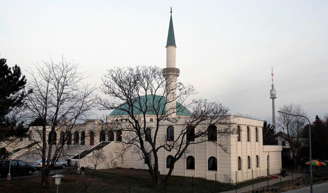 The minaret and mosque of the Islamic centre Vienna pictured in Vienna, Austria, on Feb 2, 2012. Photo: AP