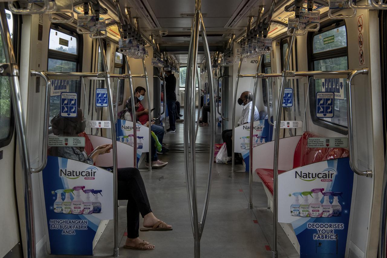 Prasarana Malaysia says a message has been received from a woman who tested positive for Covid-19 after taking the LRT and a bus on two days this week. Photo: Bernama