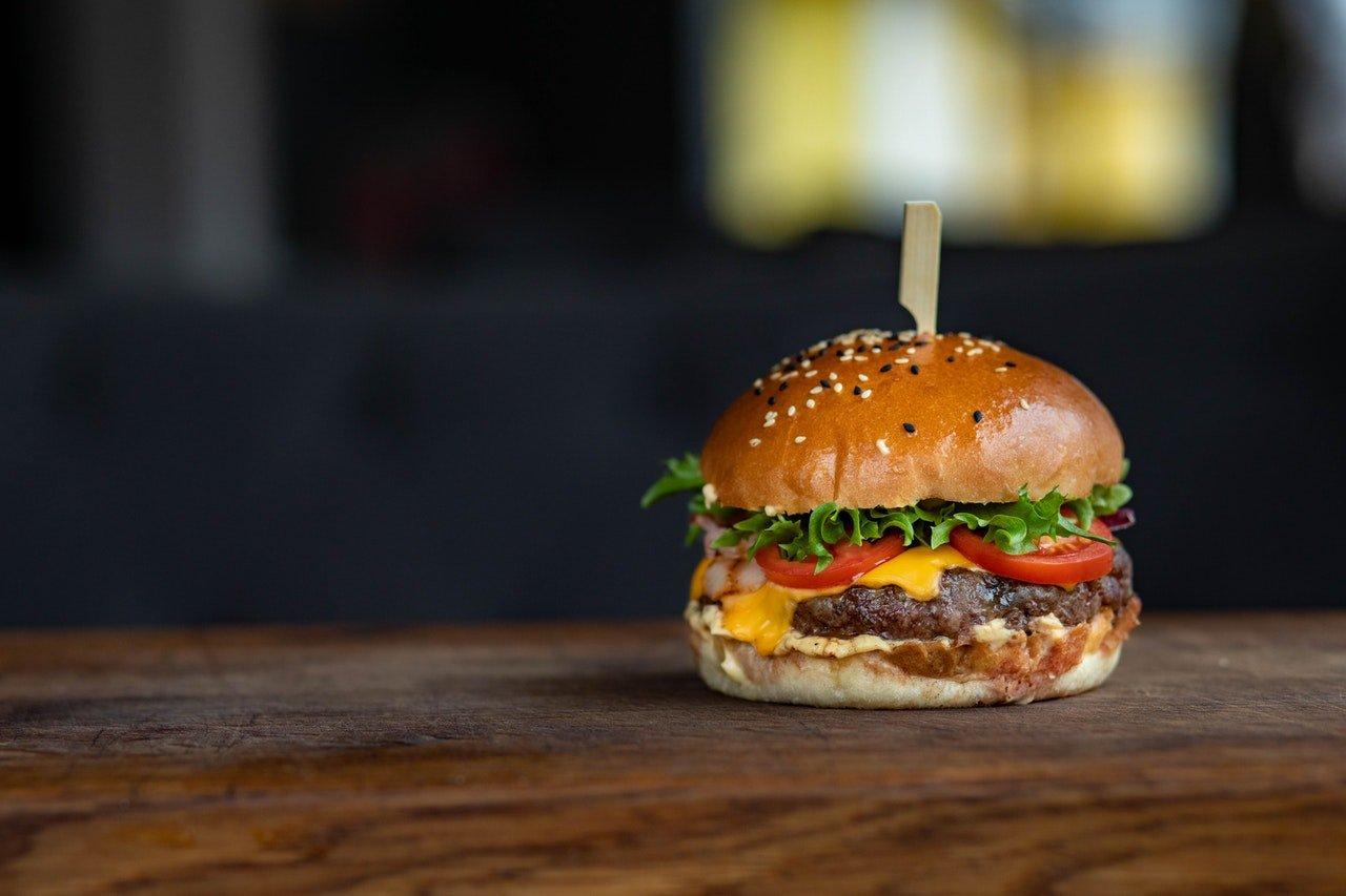 burger-food-pexels-140621