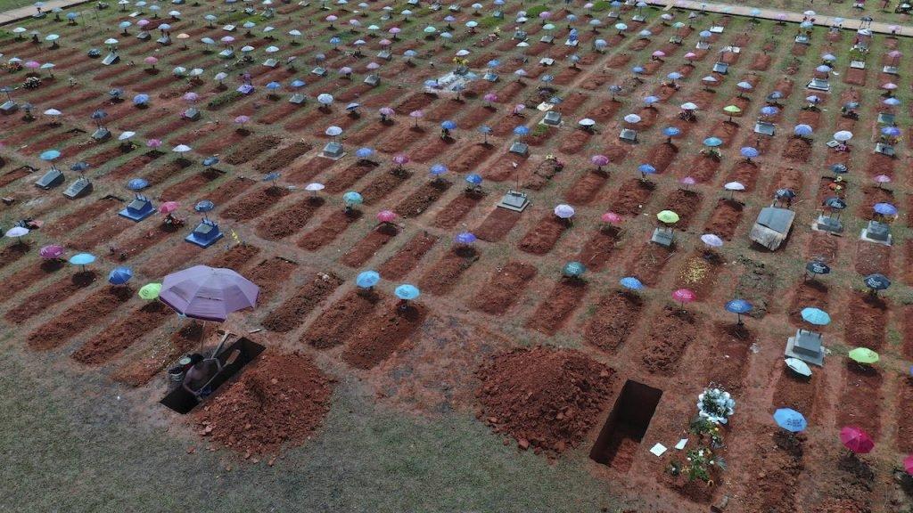 Tanah perkuburan Covid-19 di San Juan Bautista, Iquitos, Peru. Gambar: AP