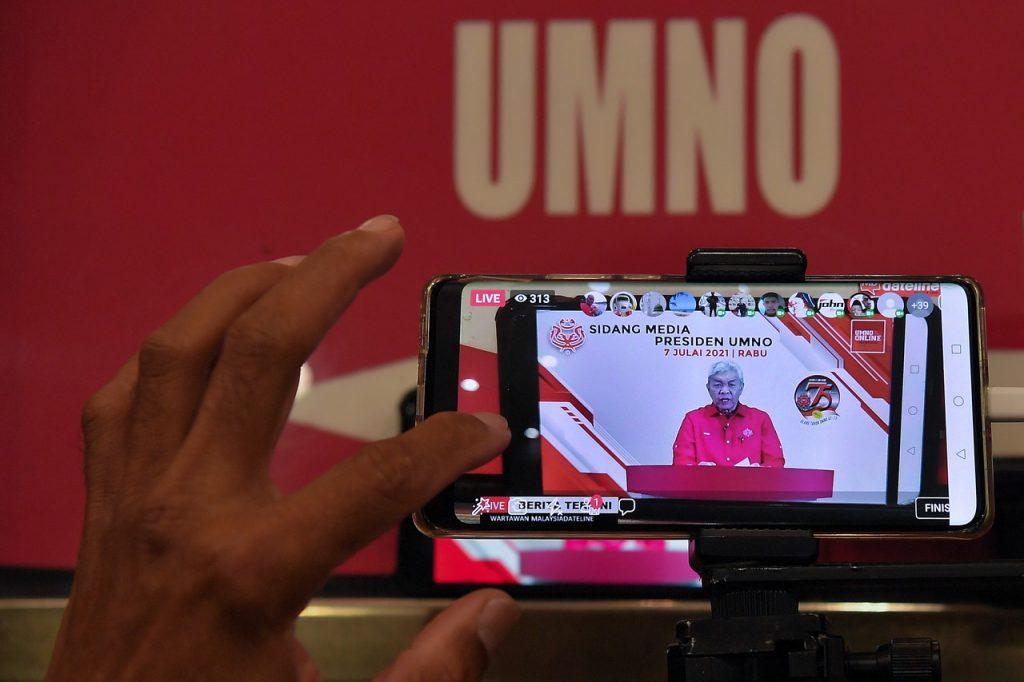 Presiden Umno ketika sidang media selepas mesyuarat Majlis Kerja tertinggi Umno semalam. Gambar: Bernama