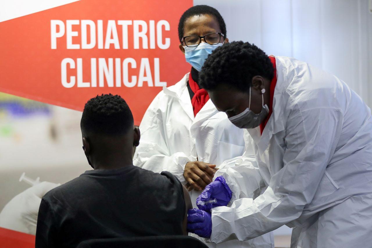 A health worker administers a vaccine during the launch of the South African leg of a global Phase III trial of Sinovac's Covid-19 vaccination of children and adolescents, in Pretoria, South Africa, Sept 10. Photo: Reuters