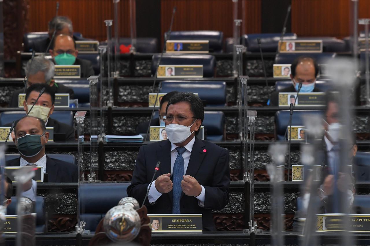 Ahli Parlimen Semporna Mohd Shafie Apdal. Gambar: Bernama