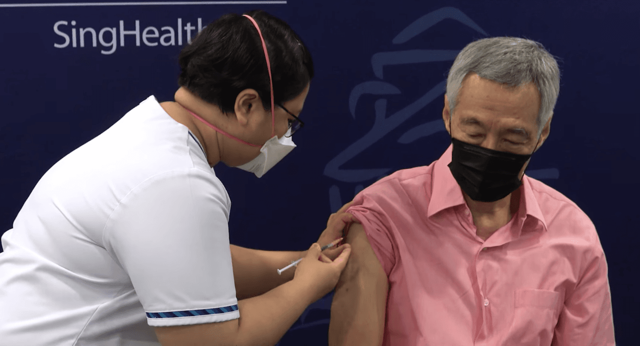 Singapore Prime Minister Lee Hsien Loong receives a third dose of Covid-19 vaccine at Singapore General Hospital today.