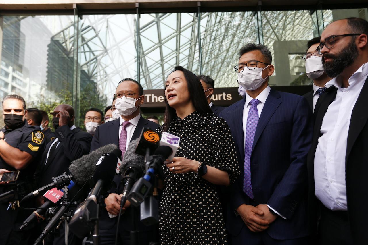 Huawei Technologies chief financial officer Meng Wanzhou speaks to media outside the BC Supreme Court following a hearing about her release in Vancouver, British Columbia, Canada Sept 24. Photo: Reuters