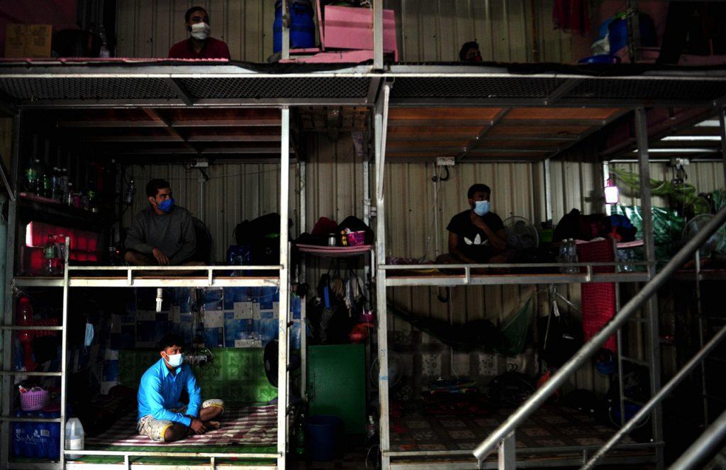 Asrama pekerja asing di sebuah kilang di Klang. Menurut data kerajaan, kebanyakan majikan tidak mematuhi peraturan penempatan pekerja di Malaysia. Gambar: Bernama