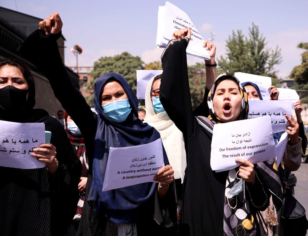Afghan women's rights defenders and civil activists protest to call on the Taliban for the preservation of their achievements and education, in front of the presidential palace in Kabul, Afghanistan, in this Sept 3 file photo. Photo: Reuters