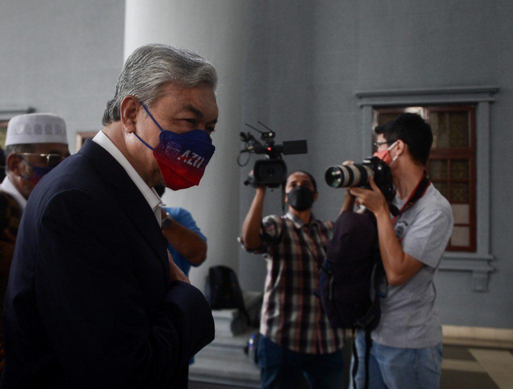 Presiden Umno Ahmad Zahid Hamidi di Mahkamah Tinggi hari ini. Gambar: Bernama