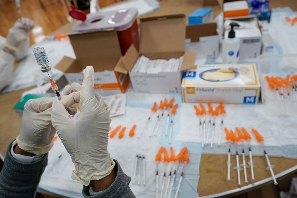 US news site Axios reports data sighted showing that those who received Johnson & Johnson's Covid-19 vaccine will have a stronger neutralising antibody response if they get an mRNA shot as the second dose. Photo: AP