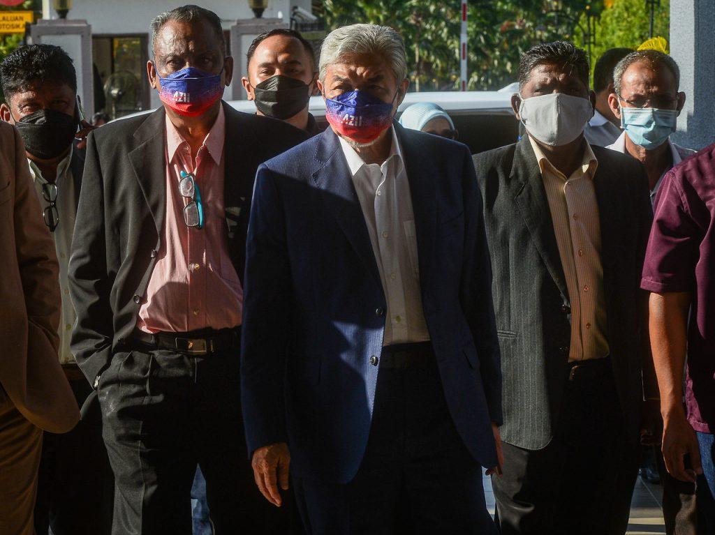 Bekas timbalan perdana menteri Ahmad Zahid Hamidi di Mahkamah Tinggi hari ini. Gambar: Bernama