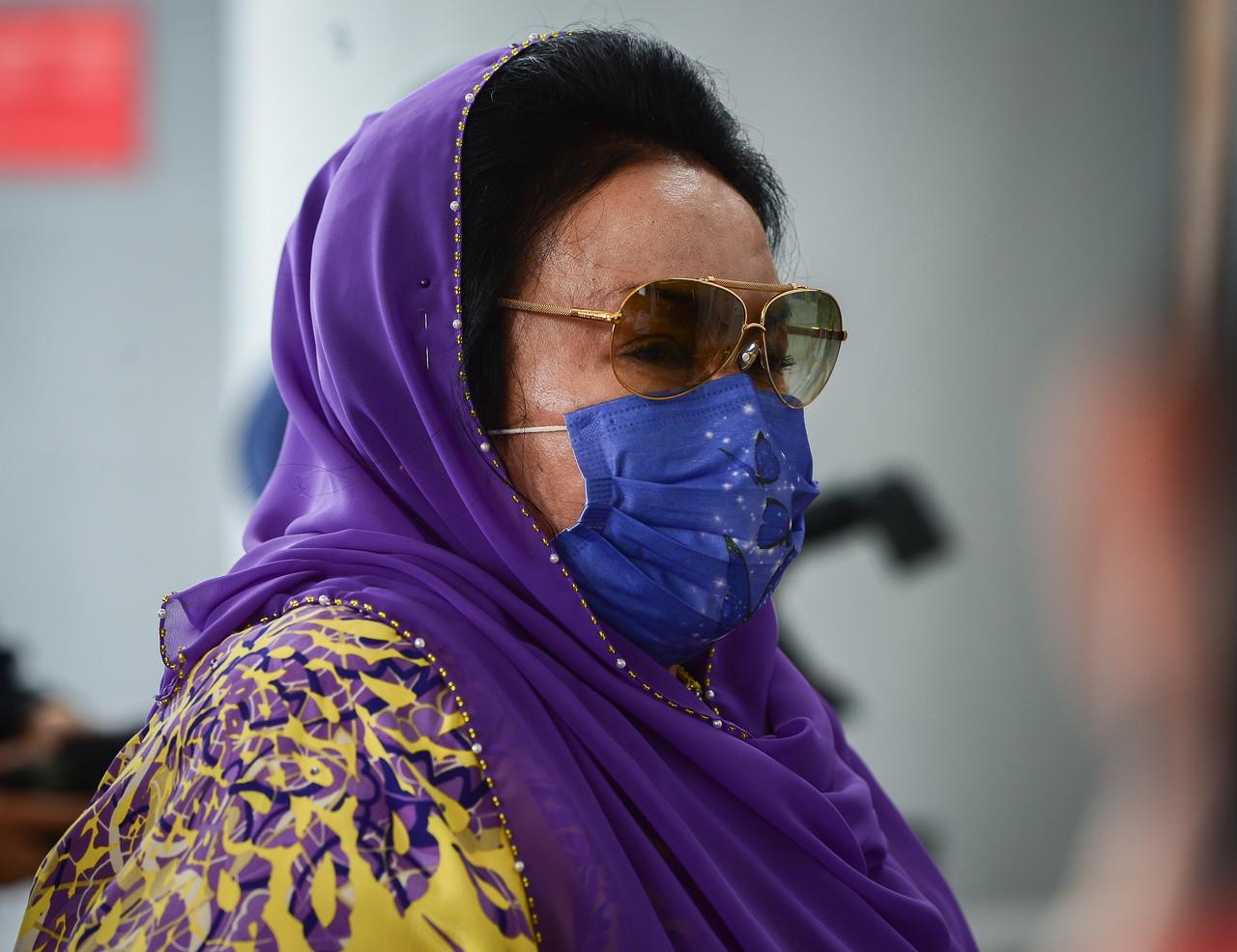 Rosmah Mansor, the wife of former prime minister Najib Razak, at the Kuala Lumpur court complex today. Photo: Bernama