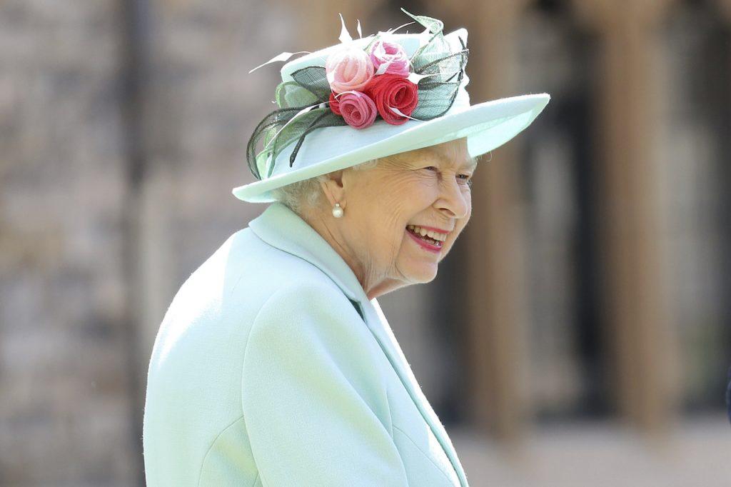 Queen Elizabeth, who has been on the throne since 1952 and is Britain's longest-serving monarch, was said to be back at her desk on Thursday afternoon, undertaking light duties. Photo: AP