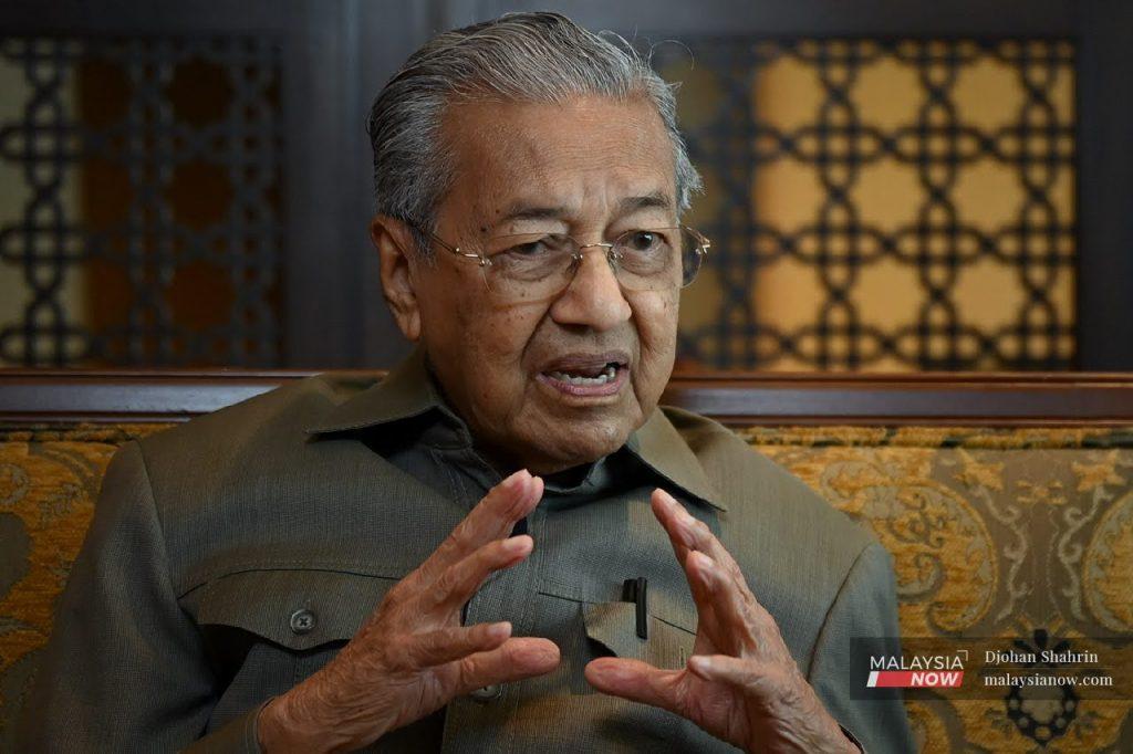 Bekas perdana menteri Mahathir Mohamad.