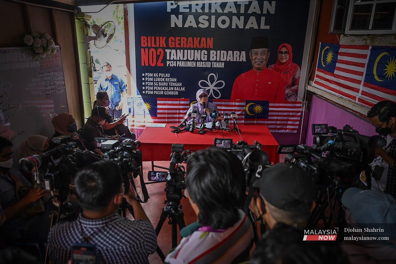 Mas Ermieyati Samsudin, Perikatan Nasional's candidate for the Tanjung Bidara state seat, speaks at a press conference after nomination in Melaka today.