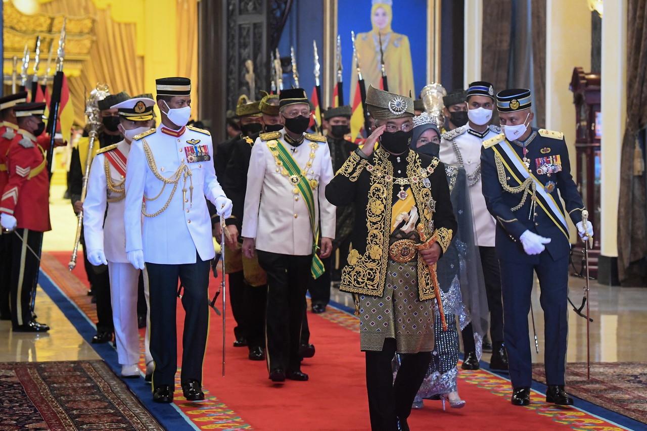 Yang di-Pertuan Agong Sultan Abdullah Sultan Ahmad Shah leaves after the award ceremony at Istana Negara today. Photo: Bernama