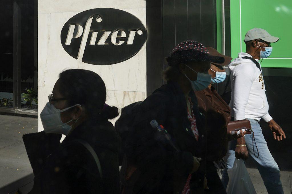Interim data from ongoing trials of Pfizer's Paxlovid pill demonstrate an 89% reduction in the risk of Covid-19-related hospitalisation or death compared to a placebo, in non-hospitalised high-risk adults with Covid-19 within three days of symptom onset. Photo: AP
