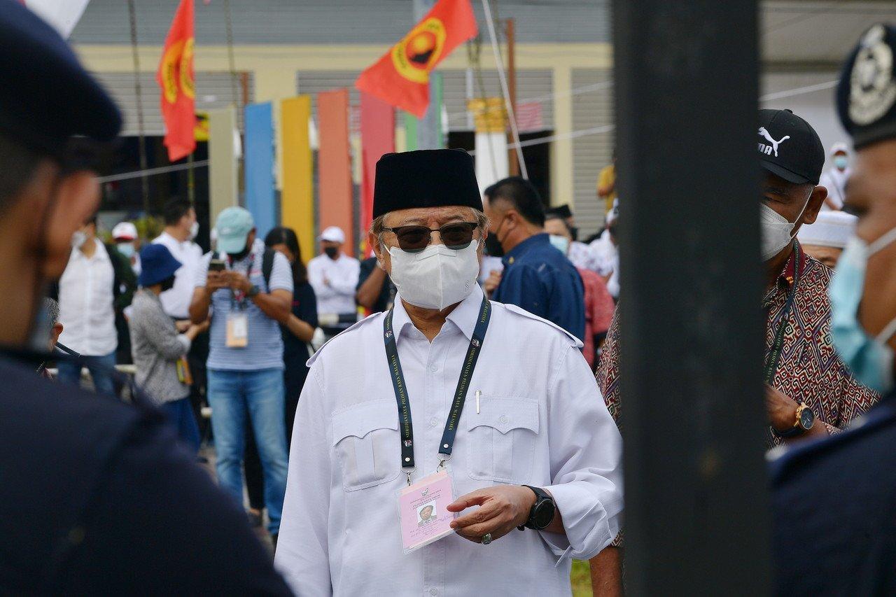 Sarawak Chief Minister Abang Johari Openg arrives at the Gedong community hall on nomination day today. Photo: Bernama