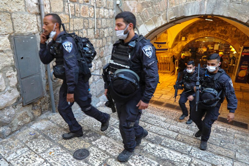 Israeli police guard the scene of a stabbing attack in Jerusalem's Old City, Sept 30. Photo: AP
