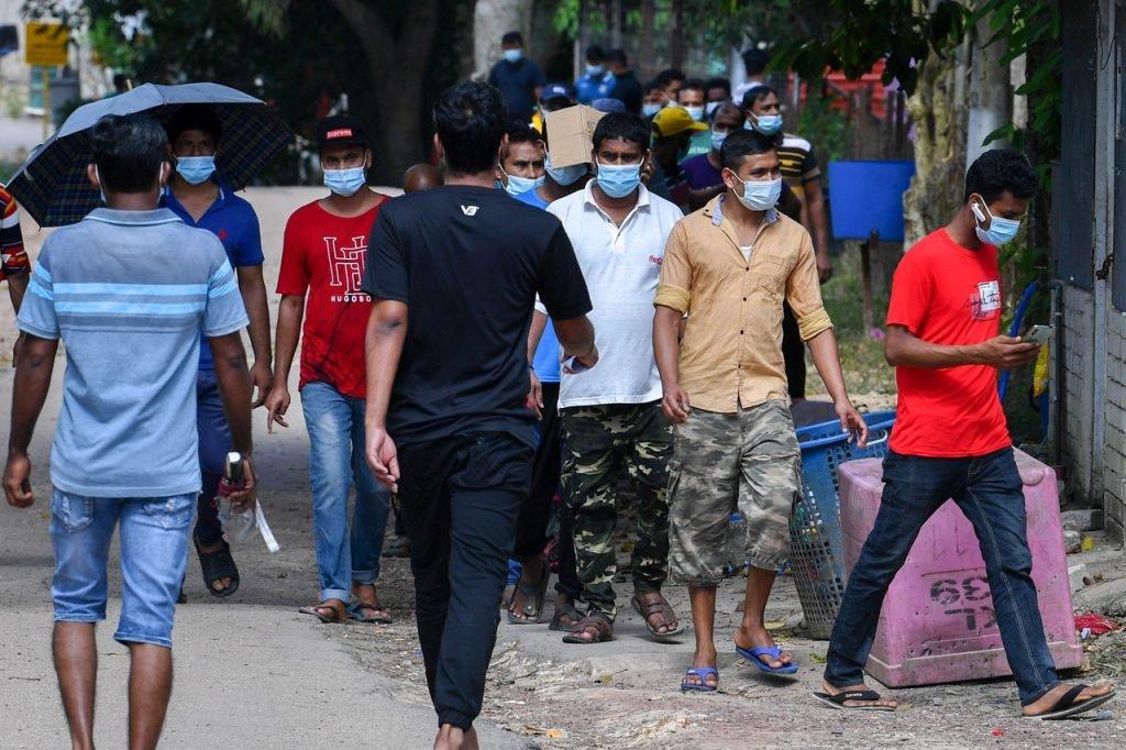 Malaysia menjadi tempat tinggal jutaan pekerja asing dari beberapa negara Asia lain yang bekerja dengan gaji rendah. Gambar: Bernama