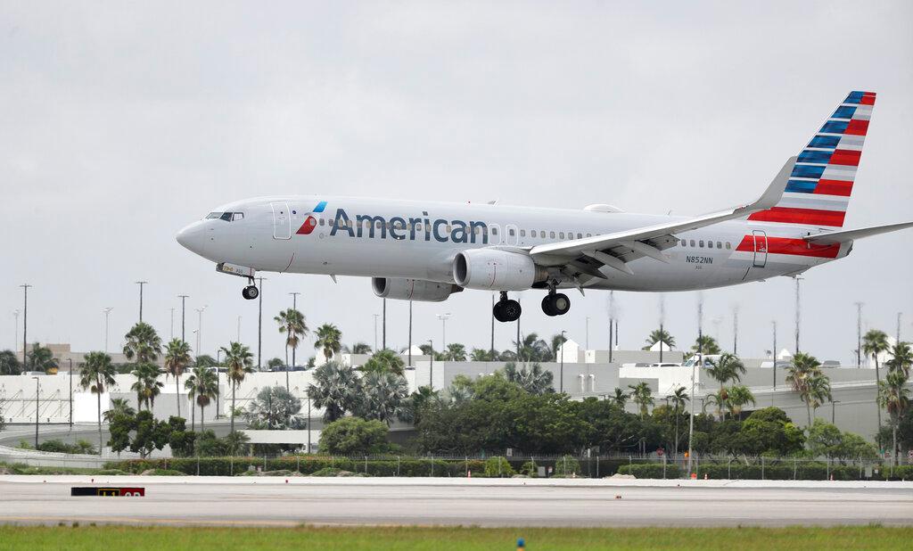 In this July 27, 2020, file photo, an American Airlines Boeing 737-823 lands at Miami International Airport in Miami. Photo: AP