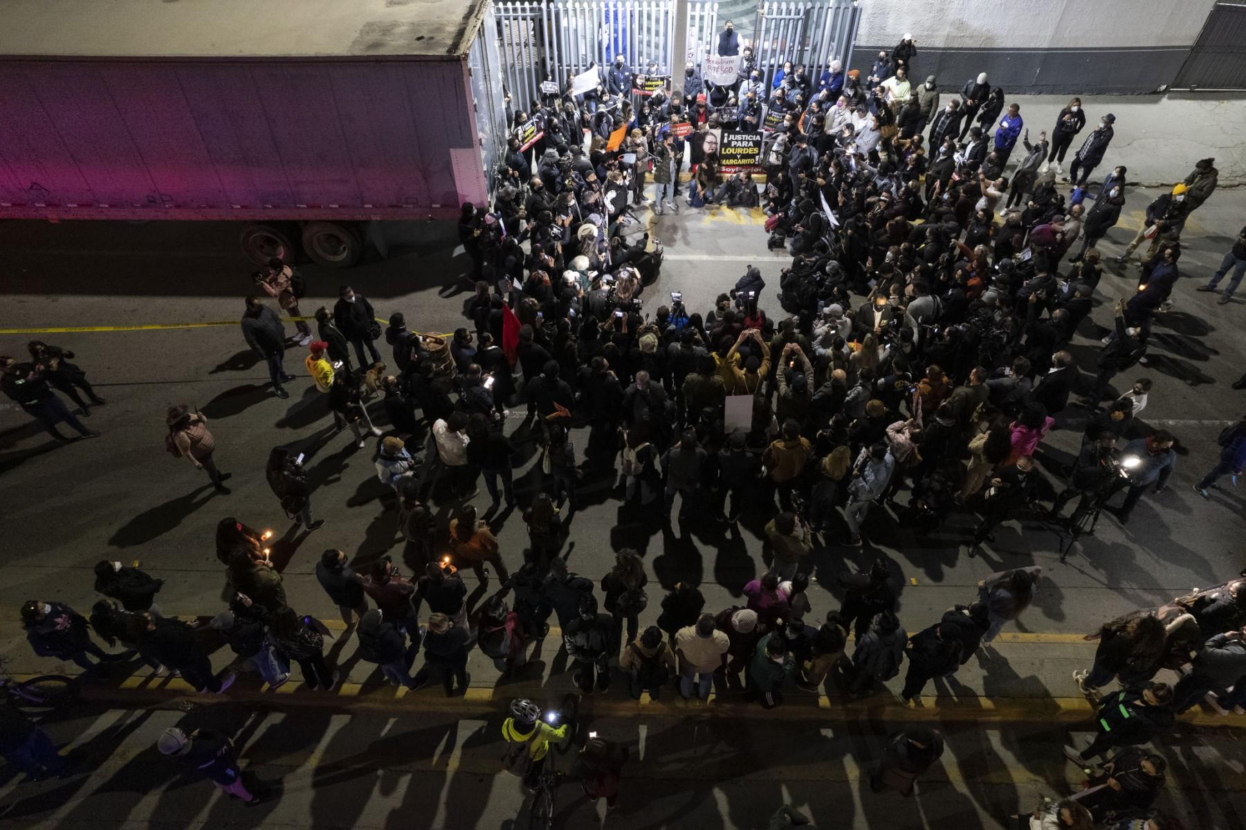 Aerial view of journalists and supporters protesting the murders of their colleagues Lourdes Maldonado and Margarito Martinez, in front of the federal prosecutors building in Tijuana, Baja California, Mexico, on Jan 25. Photo: AFP