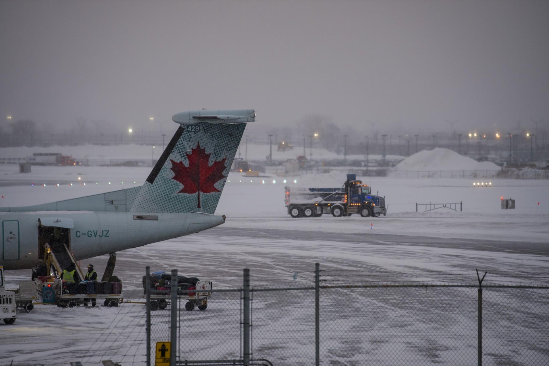 CANADA-WEATHER-TRAVEL-AIRPORT