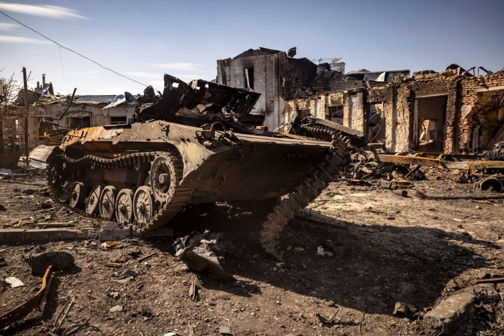 A picture taken on March 29 shows a damaged Russian tank in the northeastern city of Trostianets. Photo: AFP