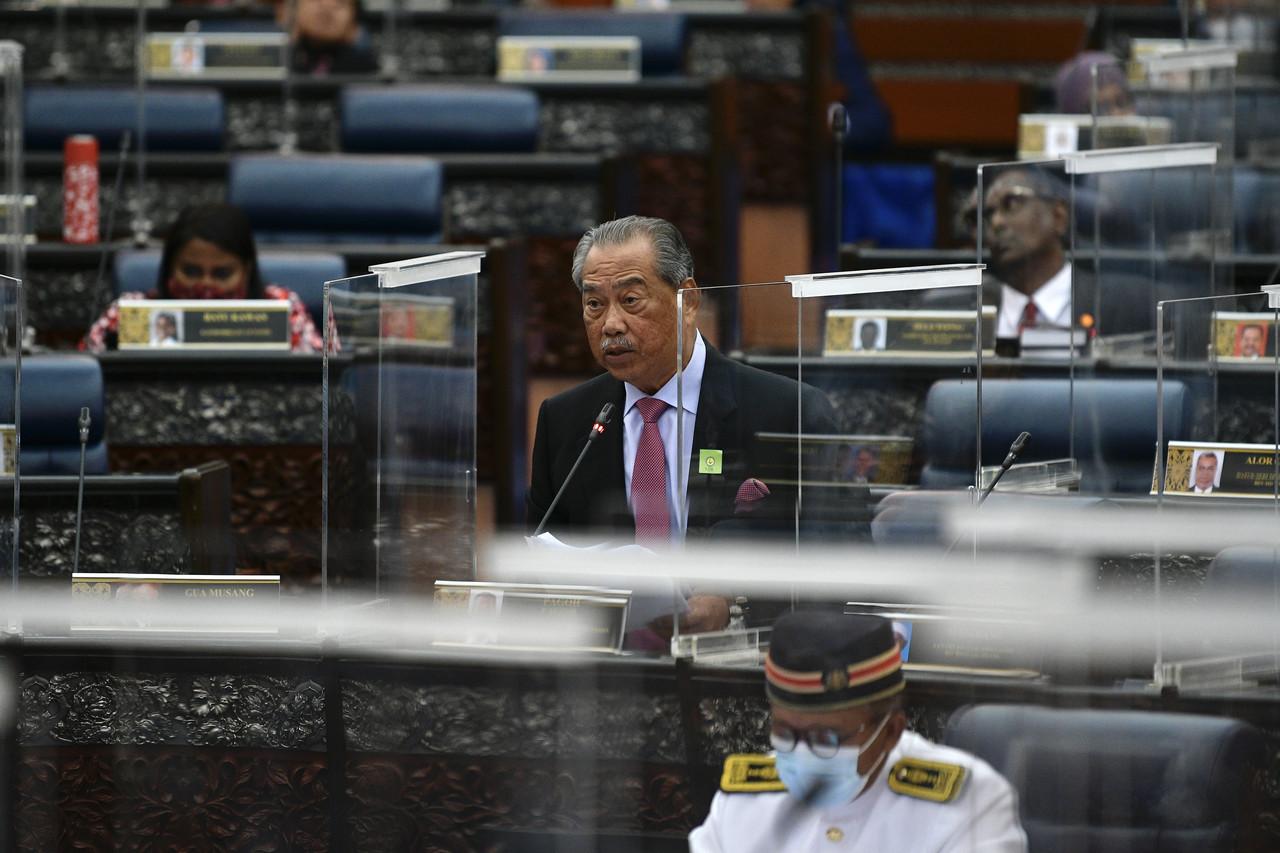 Pagoh MP Muhyiddin Yassin speaks at the special sitting of the Dewan Rakyat today. Photo: Bernama