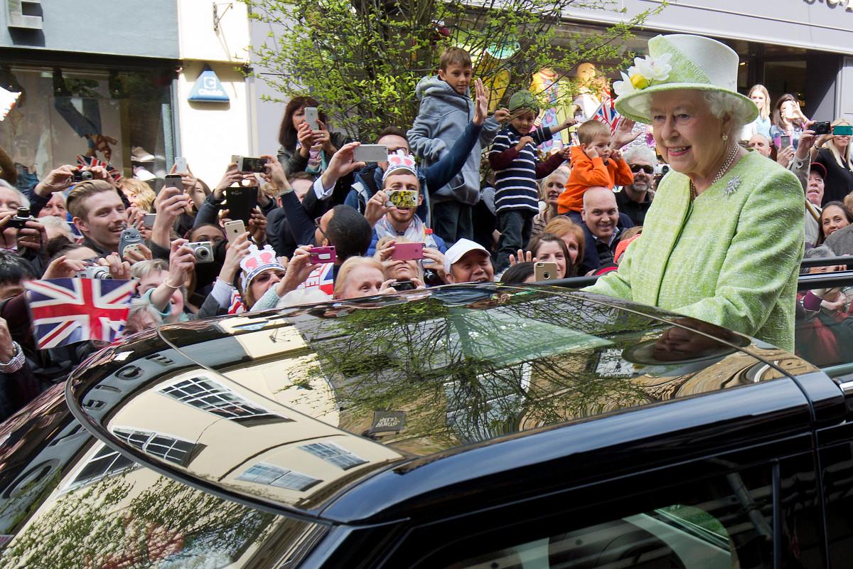 In this file photo taken on April 21, 2016, Britain's Queen Elizabeth II greets wellwishers during a 'walkabout' on her 90th birthday in Windsor, west of London. Photo: AFP