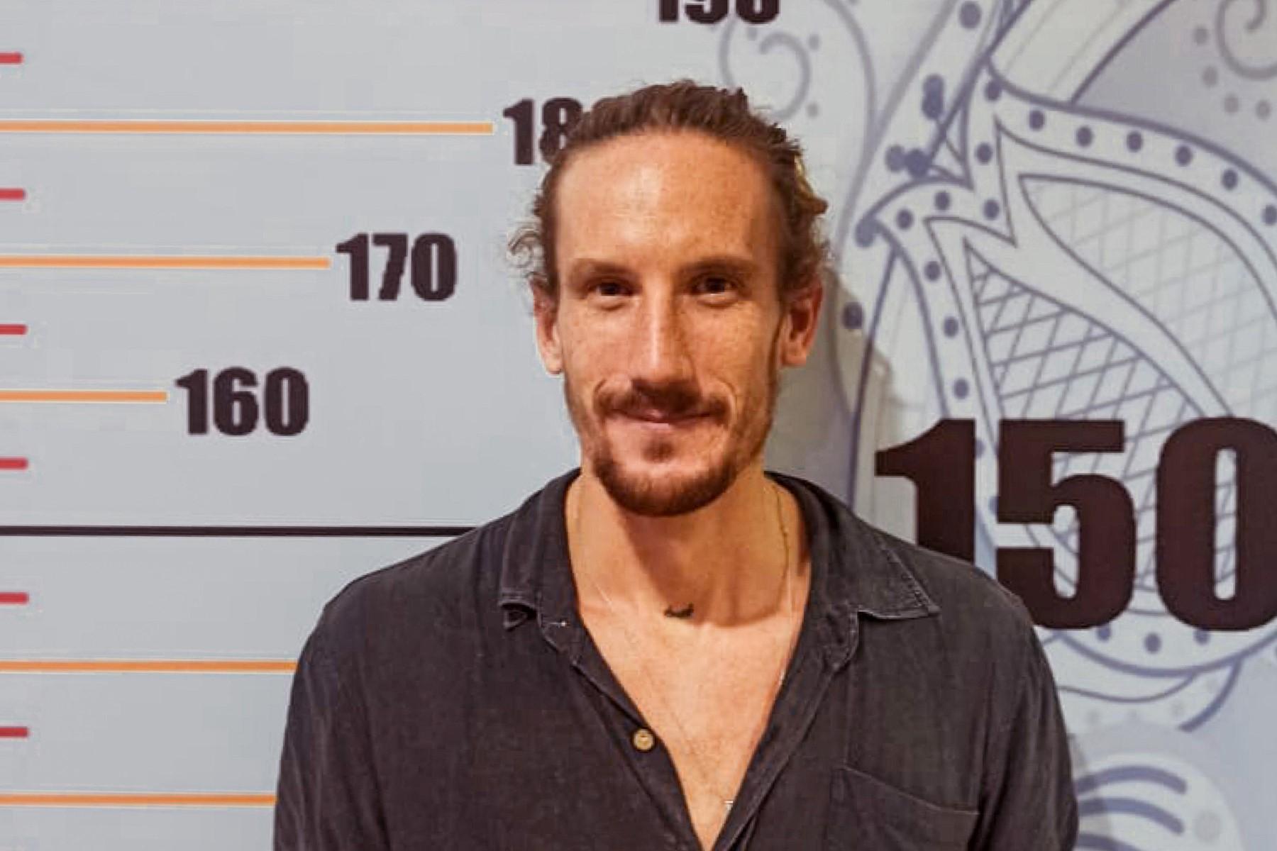 This handout photo taken on April 25 and released on April 26 by the Bali immigration office shows Canadian tourist Jeffrey Craigen detained by immigration authorities in Denpasar, on Indonesia's resort island of Bali. Photo: AFP
