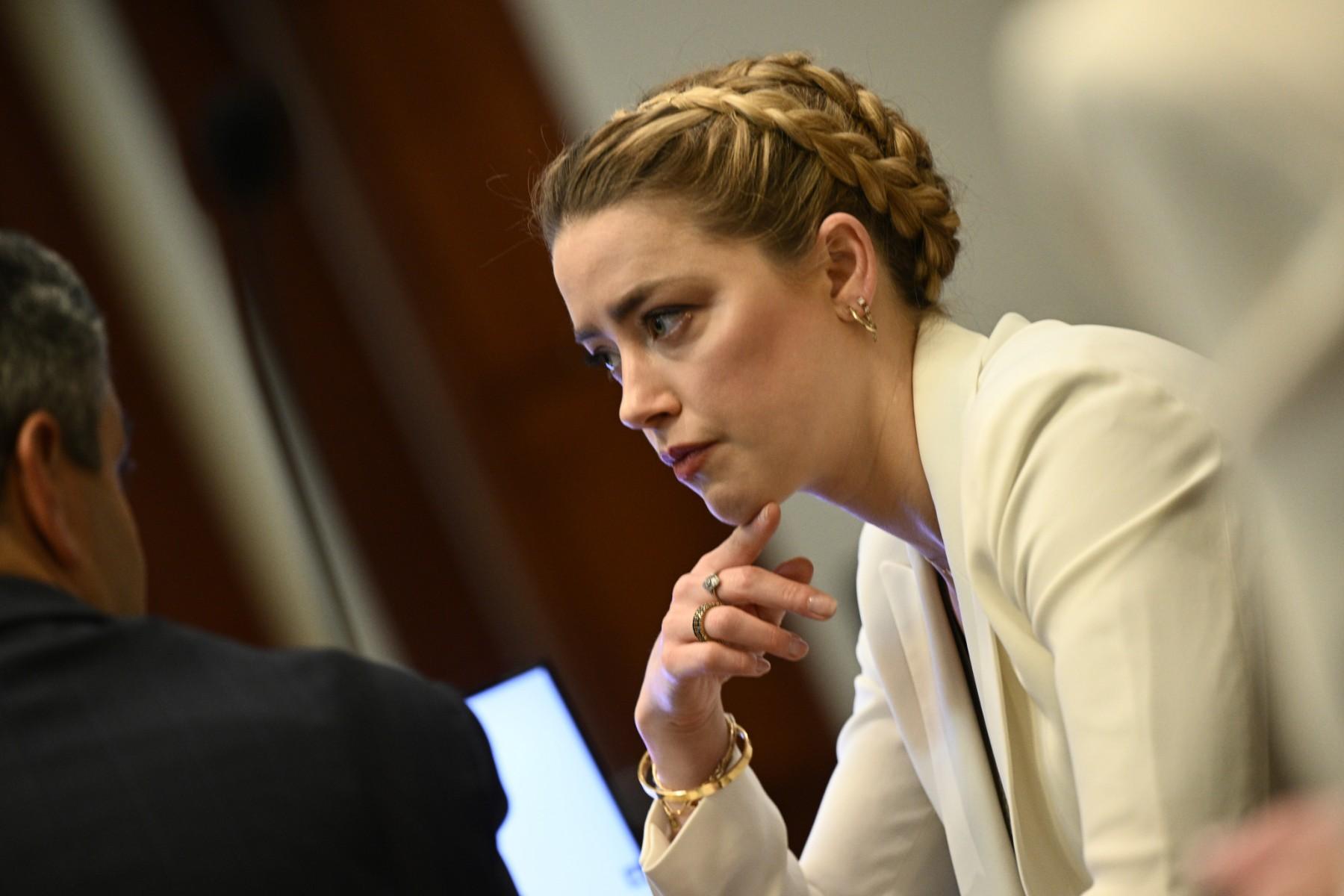 Actress Amber Heard arrives at the courtroom for the defamation trial against her at the Fairfax County Circuit Courthouse in Fairfax, Virginia, April 26. Photo: AFP