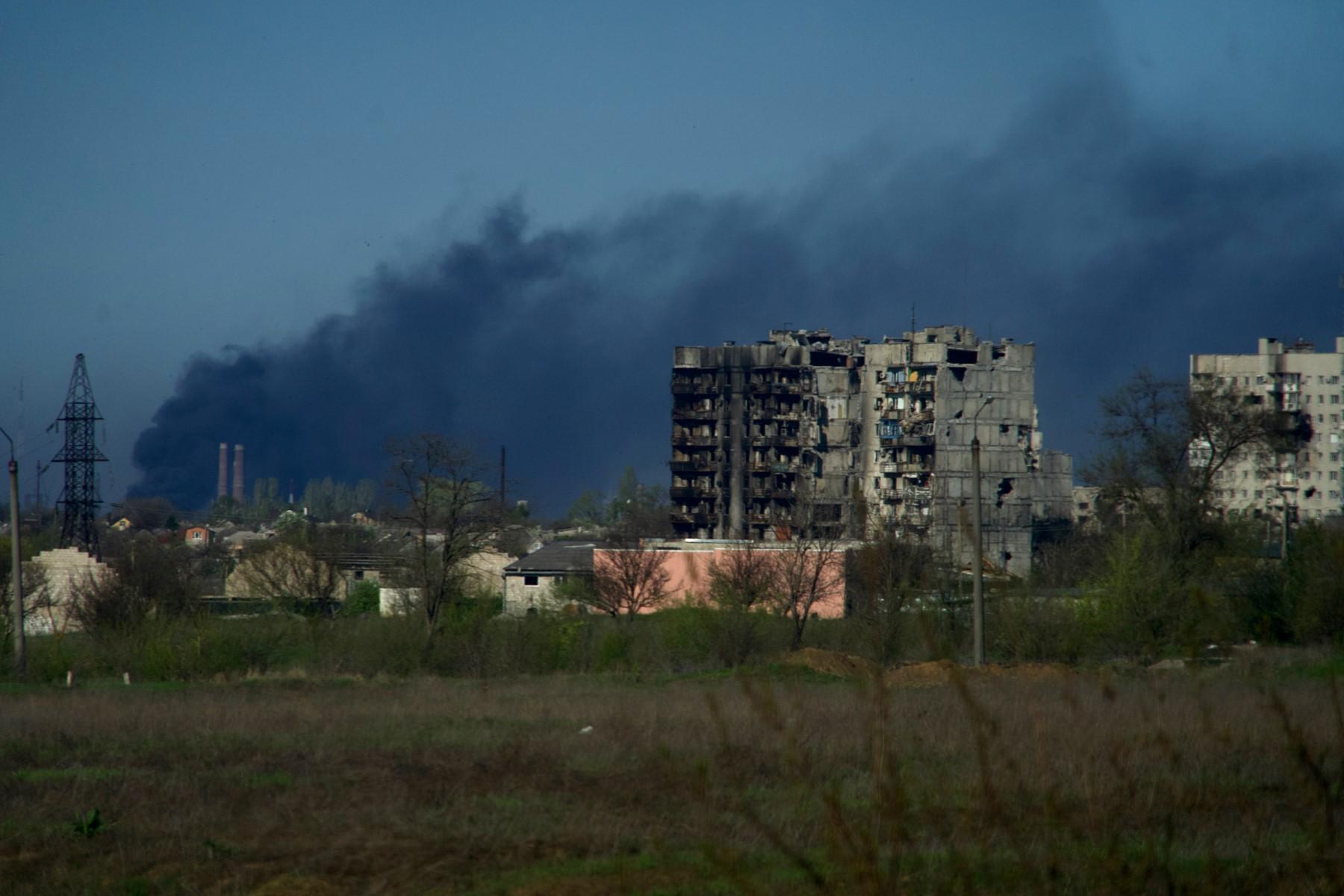 Smoke rises from the grounds of the Azovstal steel plant in the city of Mariupol on April 29 amid the ongoing Russian military action in Ukraine. Photo: AFP