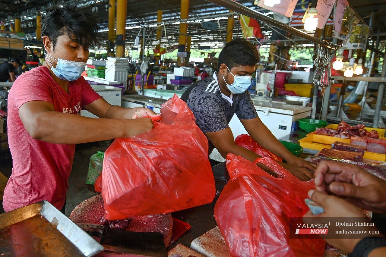 Negeri-negeri lain bakal mengenakan caj pencemaran plastik sebanyak 20 sen seperti dilaksanakan di Pulau Pinang, Selangor dan Johor.